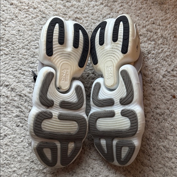 Brooks Aurora-BL running shoes Mens Size 11.5 Sneakers - Picture 3 of 7